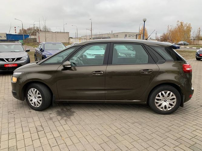 Купить Citroen C4 Picasso в кредит от 435 руб/мес