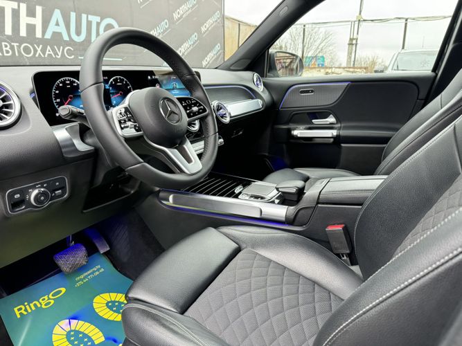 Mercedes-Benz GLB 200