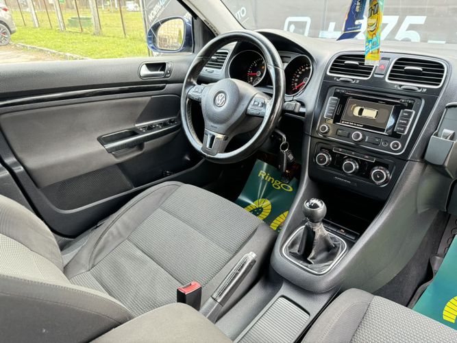 Volkswagen Golf VI