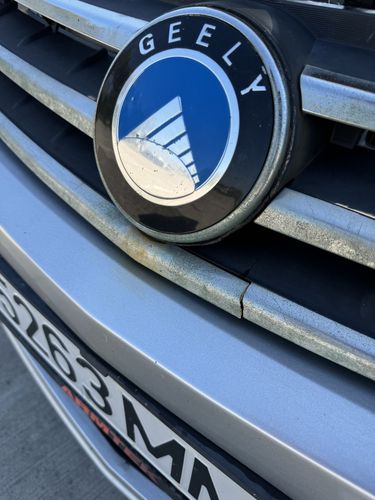 Geely MK Cross