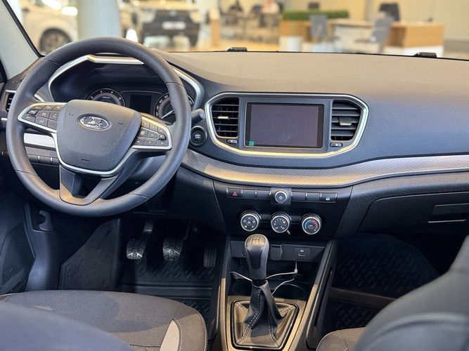 Lada Vesta Седан / Life / МТ