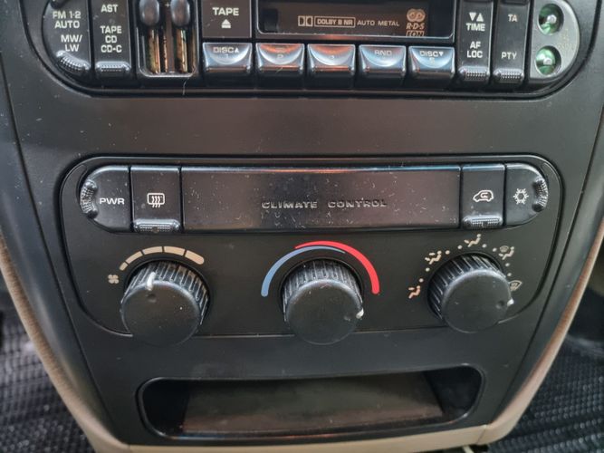 Chrysler Grand Voyager IV, 7 мест, 2001