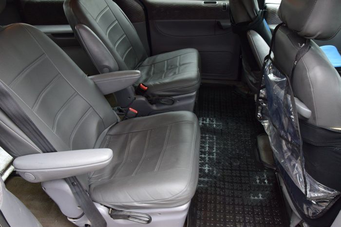 Chrysler Voyager III,7 мест