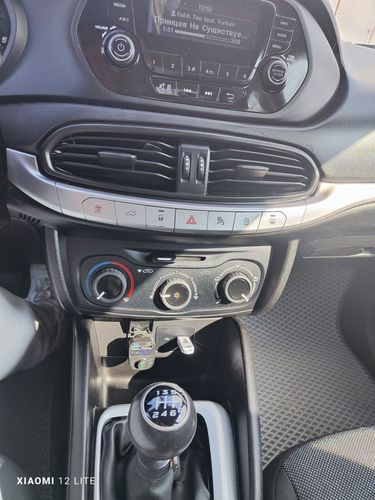 Автомобиль Fiat Tipo