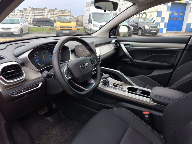 Geely Coolray 2023 Comfort на гарантии