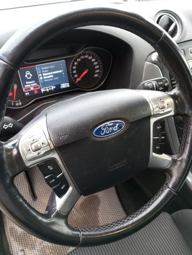 Ford mondeo 2.0 бензин 2012г