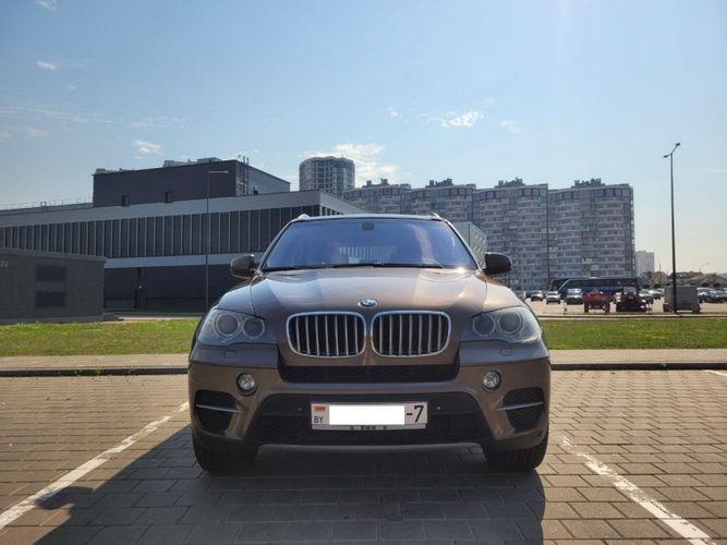Автомобиль BMW