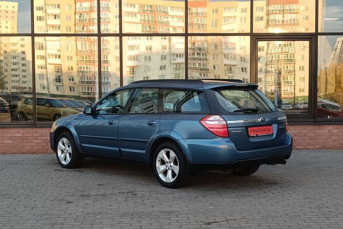 Subaru Outback 2007 2.5 МКПП