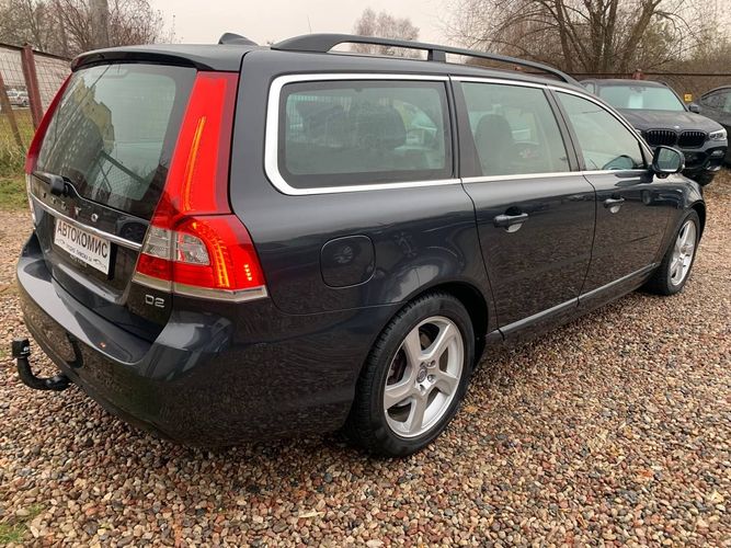 Volvo V70 III