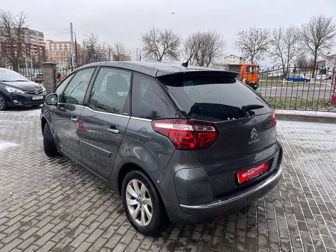 Купить Citroen C4 Picasso 2013 от 478 руб/мес