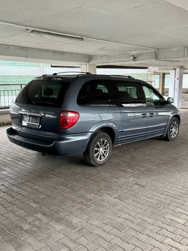 Chrysler Town Country