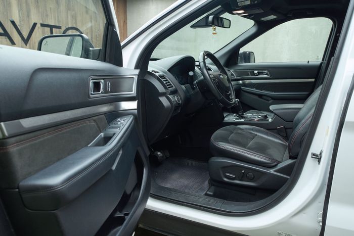Ford Explorer 2018г. 2.3 бензин