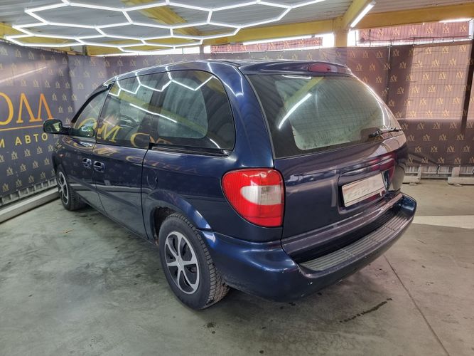 Chrysler Voyager IV, 7 мест, 2001
