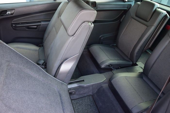  Opel Zafira B Рестайлинг 7 мест 2011 г