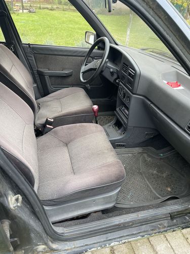Peugeot 309