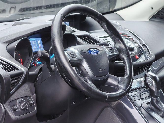 FORD KUGA