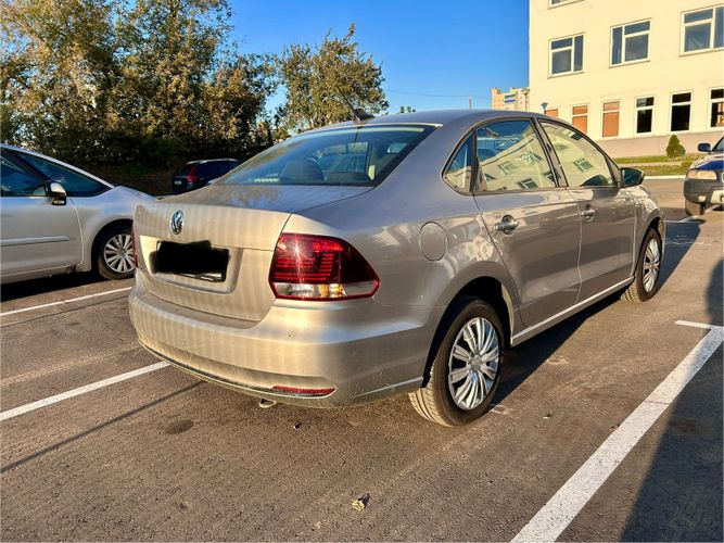 Авто Volkswagen Polo sedan