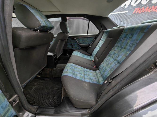 Mercedes-Benz C180