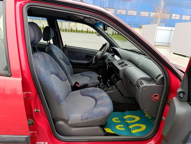 В кредит/лизинг без первого взноса Renault Clio I