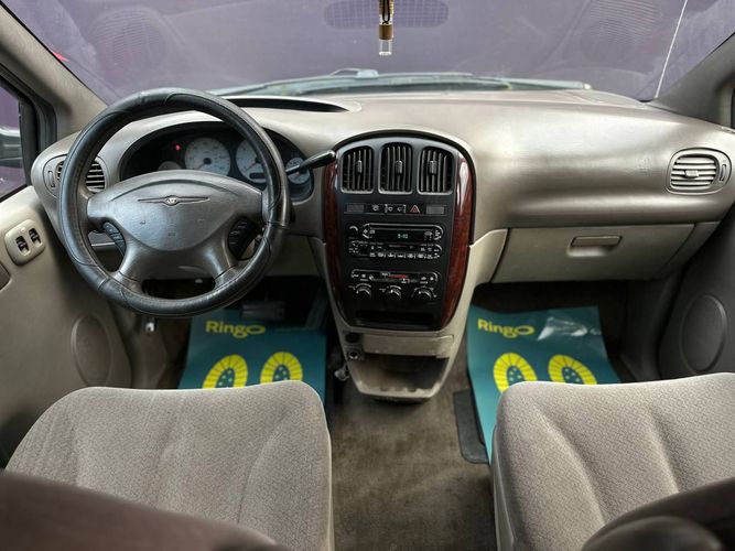 Chrysler Town Country