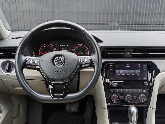 Volkswagen Passat (USA) II