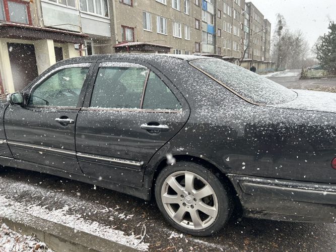 Mercedes Benz E270