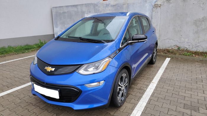 Chevrolet Bolt, Premier