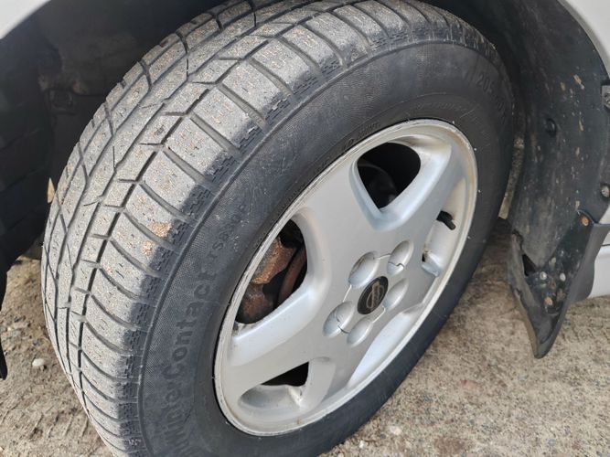 Nissan Almera Tino