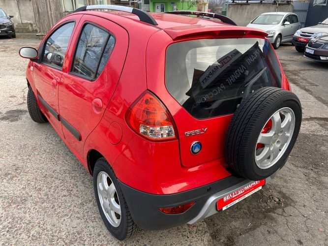 Купить Geely LC Cross в кредит от 203 руб/мес