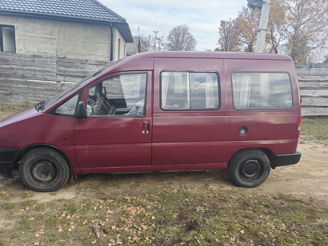 Легковые автомобили 
