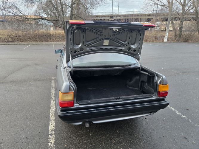 Audi 100