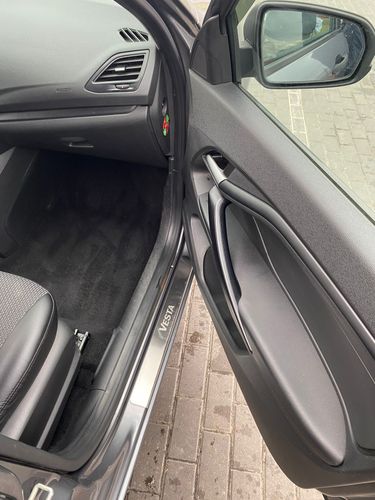 Отличный автомобиль 