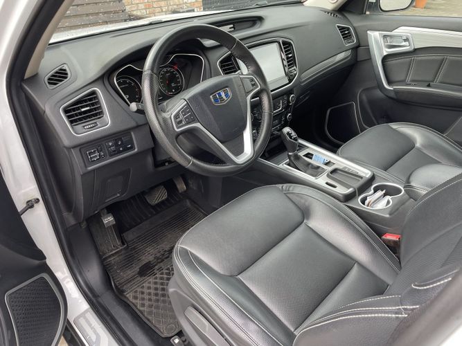 Geely Emgrand X7