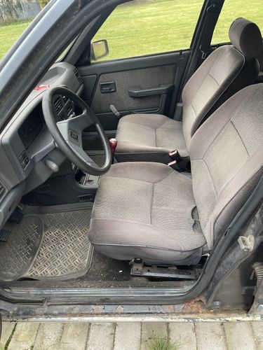 Peugeot 309