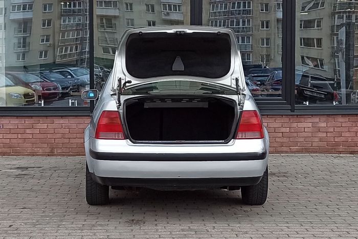 Volkswagen Bora 1999 1.6МТ