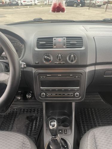 Skoda Fabia 03.2013 года 1.4 л.