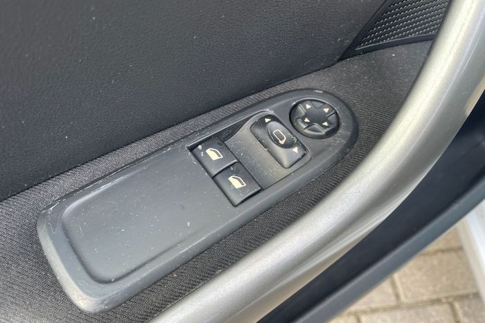 Peugeot 308 2010 1.4 MT