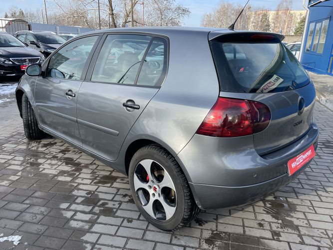 Купить Volkswagen Golf в кредит от 329 руб/мес