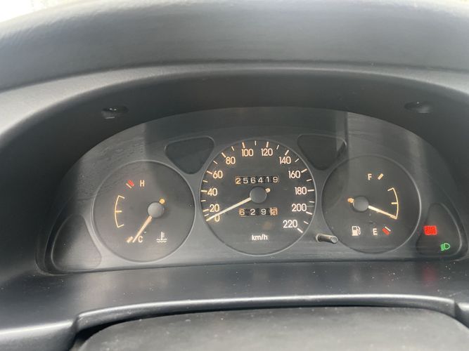 Автомобиль Daewoo Lanos T100