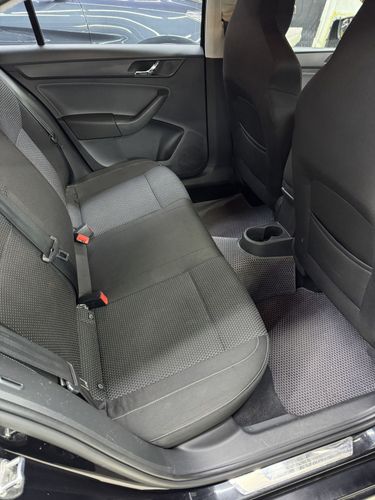 Продам Skoda Rapid 2015 г механика