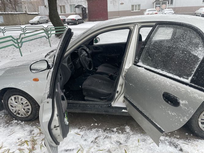 Автомобиль Daewoo Lanos T100