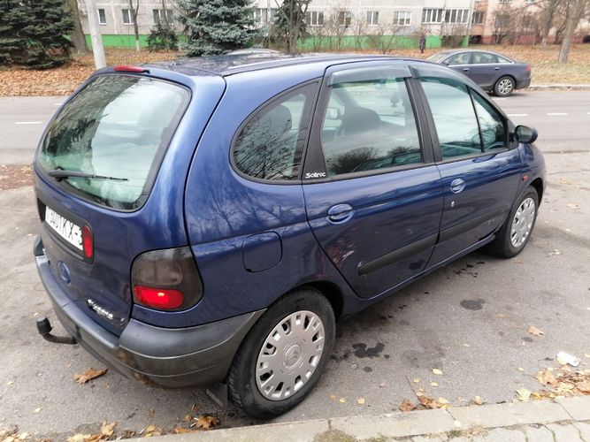 Рено Сценик