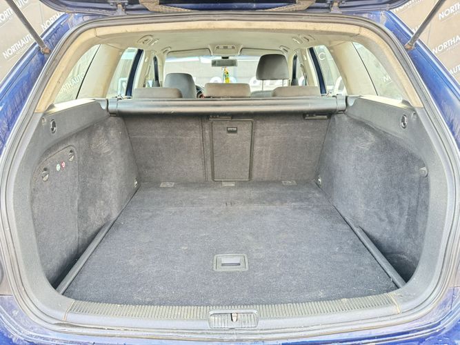 Volkswagen Golf VI