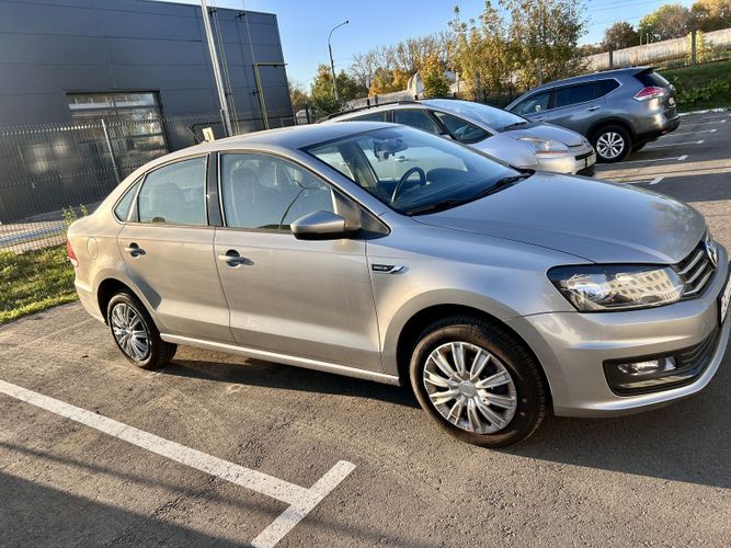 Авто Volkswagen Polo sedan