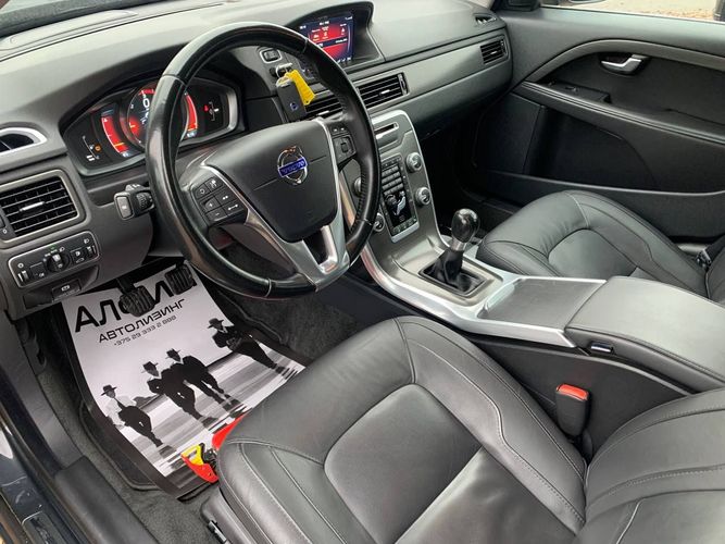 Volvo V70 III