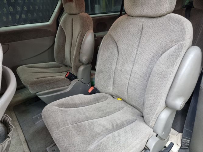 Chrysler Grand Voyager IV, 7 мест, 2001
