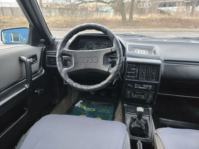 Audi 100